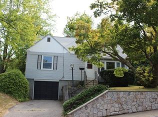 147 Grove Ave, Leominster, MA 01453
