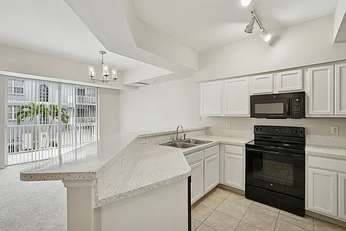 Cobblestone on The Lake Apartments Photo 1