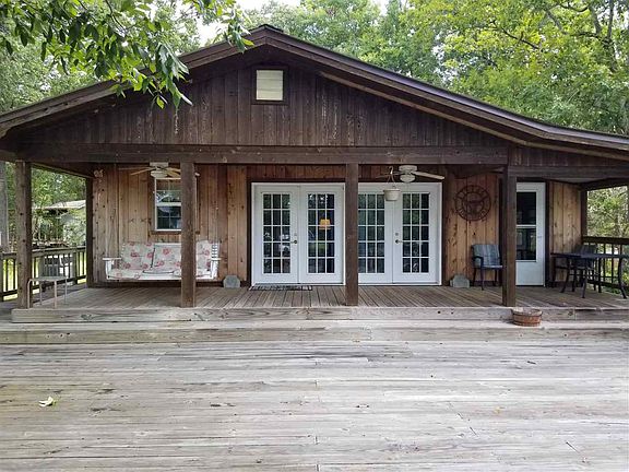 5th image of 132 Holly Cir