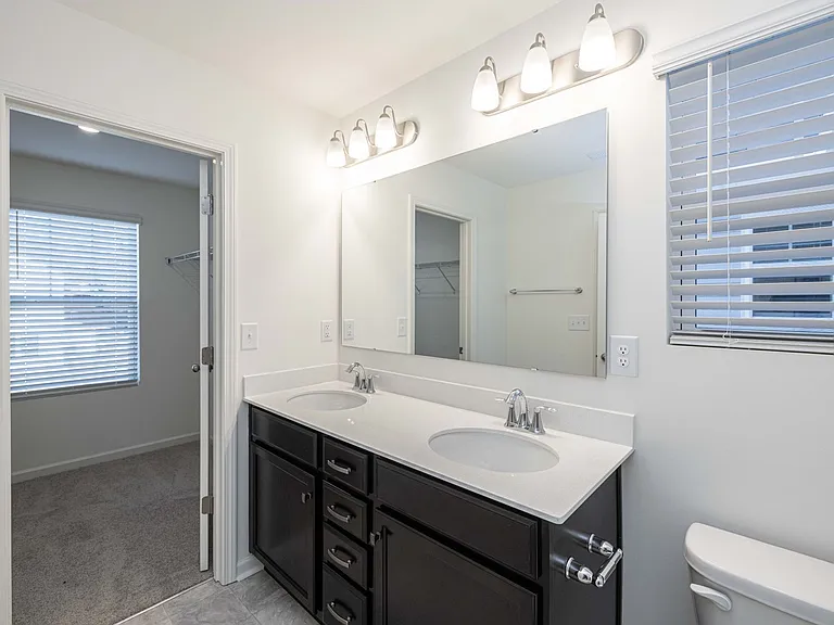 105 Luna Ln — Photo 21