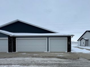 201 Kenner Loop, Bismarck, ND 58504