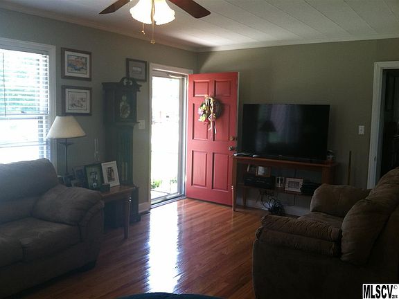 2nd image of 432 Clearview Cres