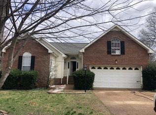 106 Laura Dr, White House, TN 37188