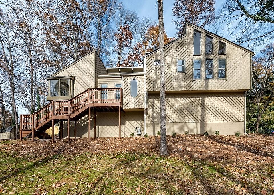 1st image of 1745 Jody Dr NE