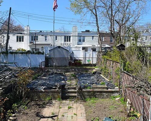 Sold by Pecoraro Realty | media 28