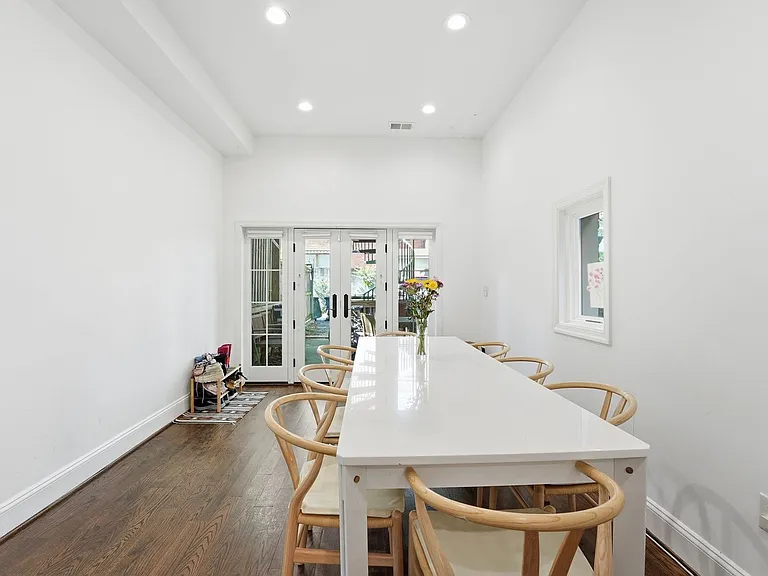 1841 Monroe St NW — Photo 5