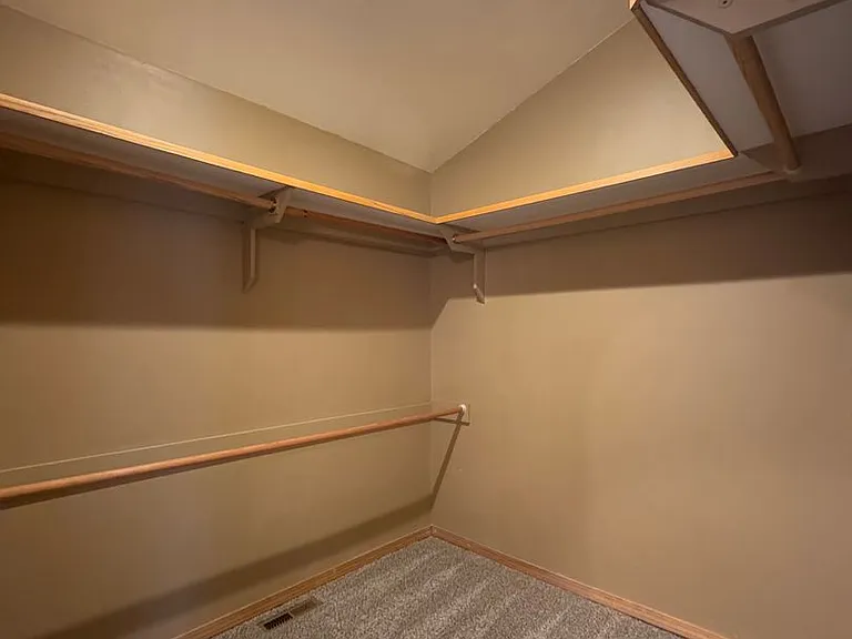 1001 N Brooklane St — Photo 21