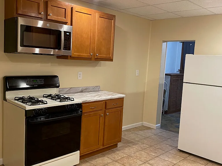 100 Kathleen St #1 — Photo 13