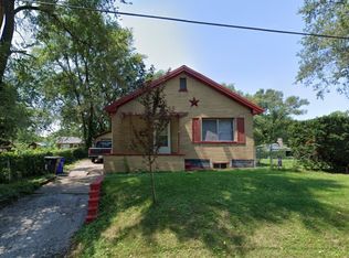 1353 Parkwood Pl, Decatur, IL 62521