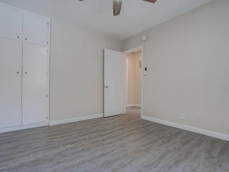 600 Kelton Ave #2 — Photo 16