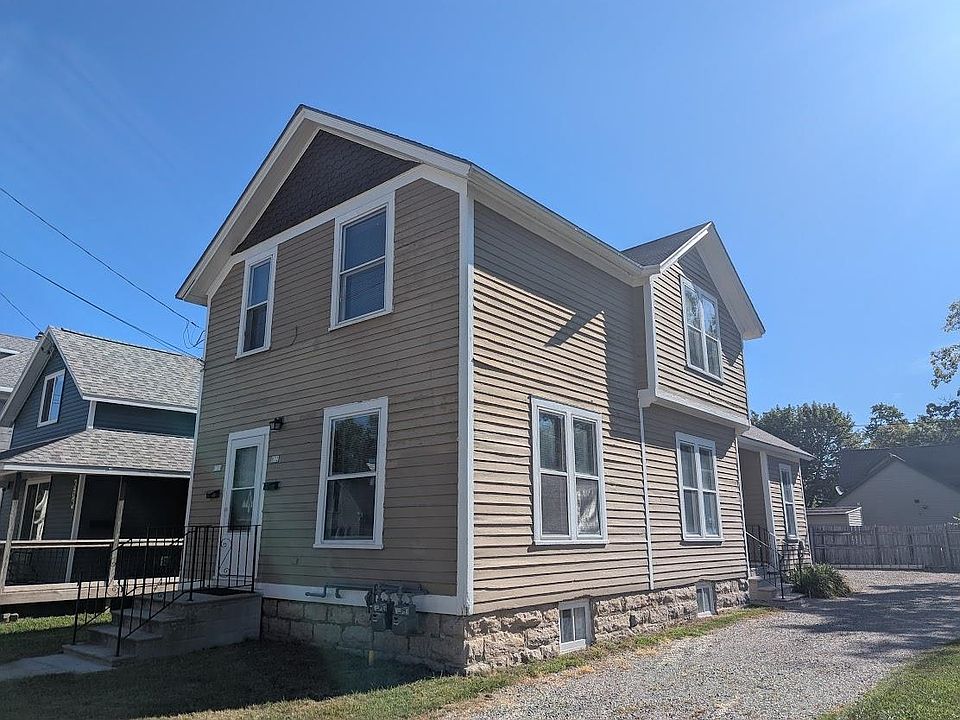 1st image of 832 Frederick St