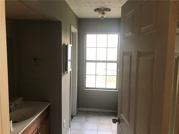 4th image of 1394 Strasbourg Ct