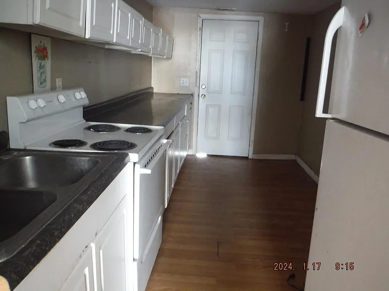 318 E South C St — Photo 6