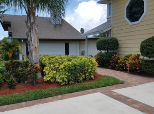183 E Canal Dr, Palm Harbor, FL 34684
