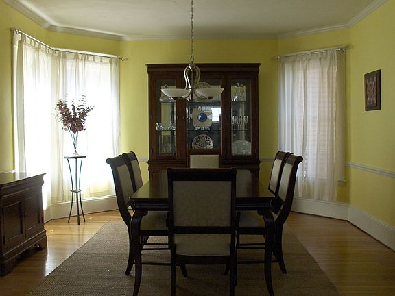 Dining Room for Large Gatherings