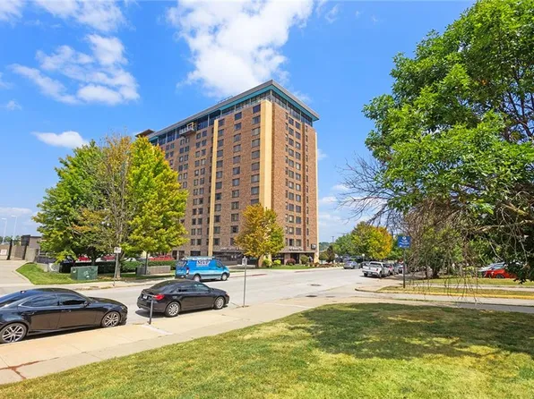 700 E 8th St Unit 11O, Kansas City, MO 64106