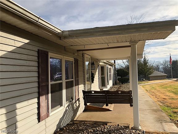4th image of 1102 Grandview Mnr