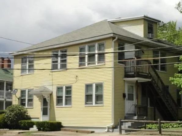 133 Pleasant St APT 4, Leominster, MA 01453