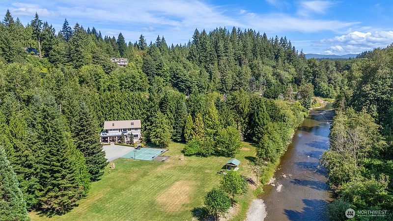 3rd image of 2109 Russell Road