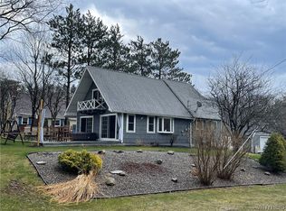 81 Little Lake Rd, Alden, NY 14004