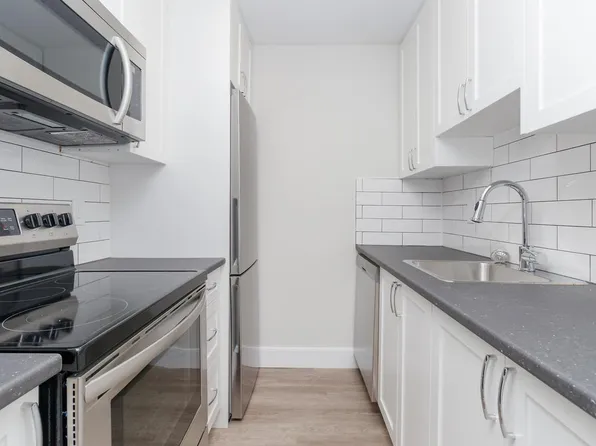 Alderwood Place Apartments