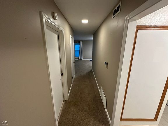 5th image of 4303 Dahlia Ct