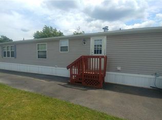 119 Mohawk Pl, Manchester, NY 14504