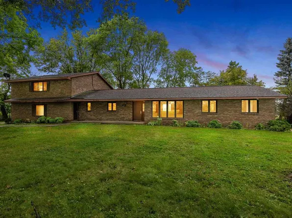 1257 Slothower Rd, Iowa City, IA 52246