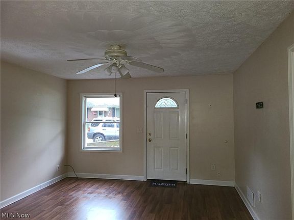 4th image of 1554 Wilson Ave