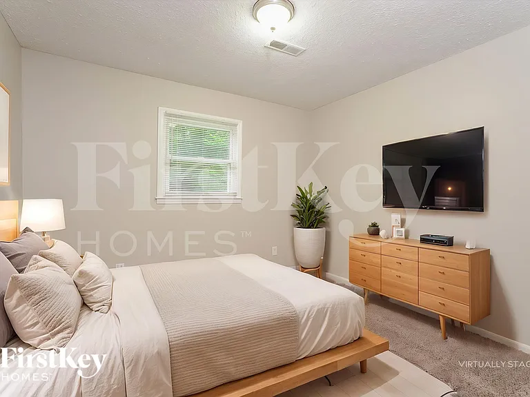 160 Rhyne Ct — Photo 15