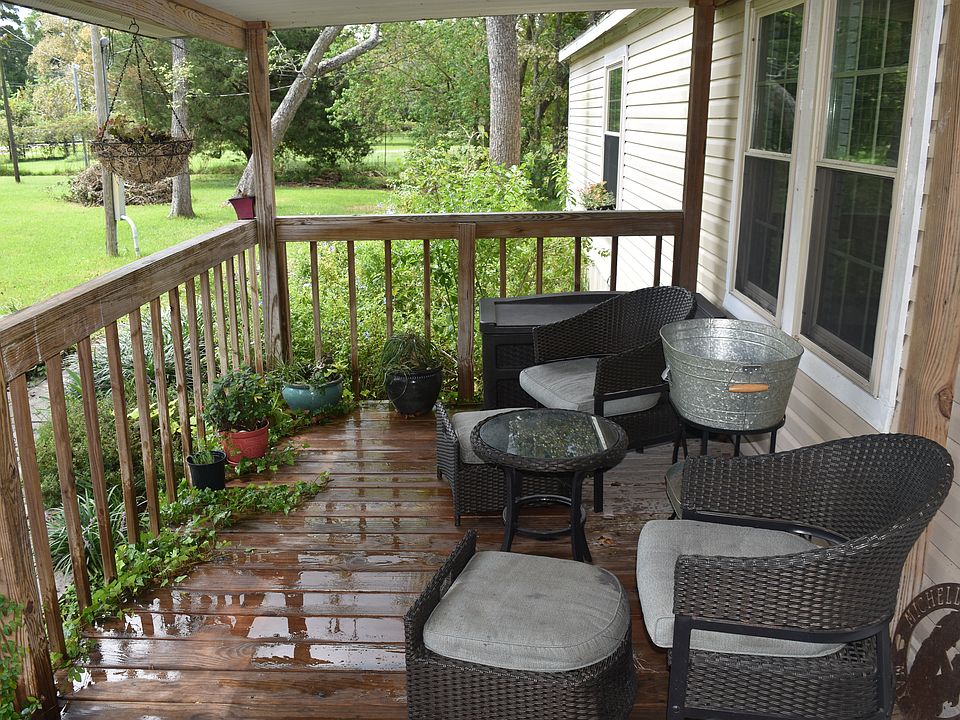 Front Porch / Deck
