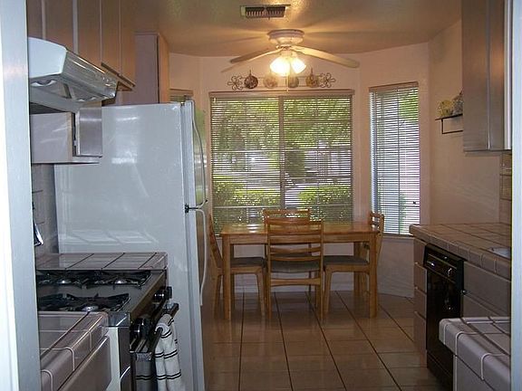 3rd image of 7917 Ivy Hill Way