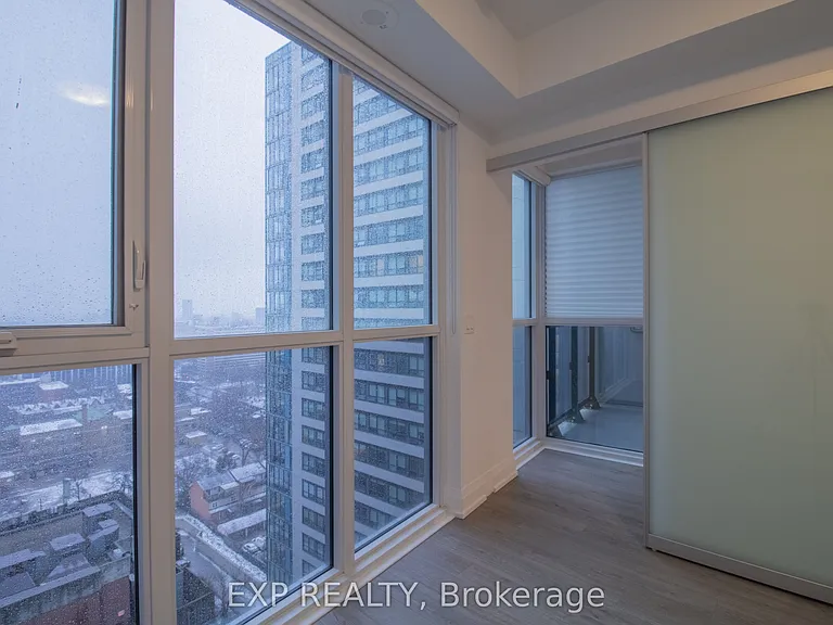 77 Mutual St #2210 — Photo 22