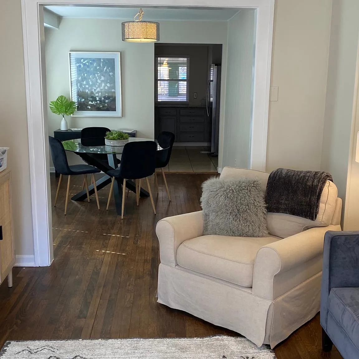 4 bed, 1200 sqft, $2,550 — Photo 3