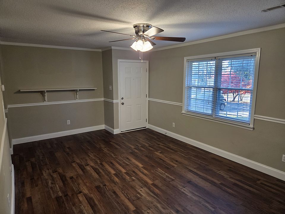 1st image of 1100 Scottie Ln #1100