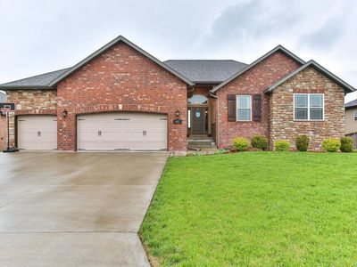647 N Maplewood Hills Rd, Nixa, MO, 65714