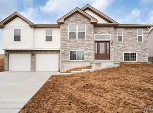 3304 Back Ln #52, Washington, MO 63090