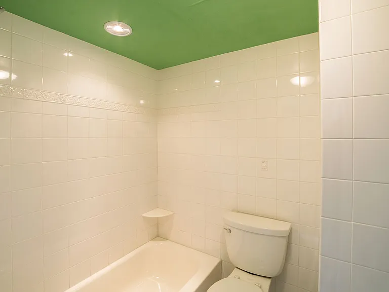 801 Addison St #B — Photo 14