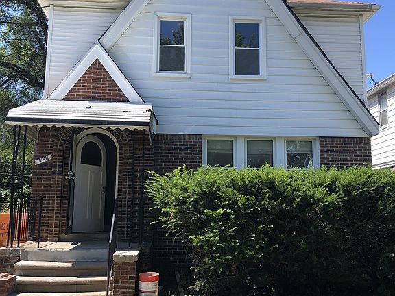 4th image of 18411 Goulburn Ave