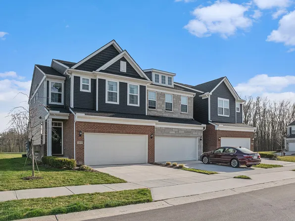 2817 Fairgrove Crescent Dr, Ann Arbor, MI 48108