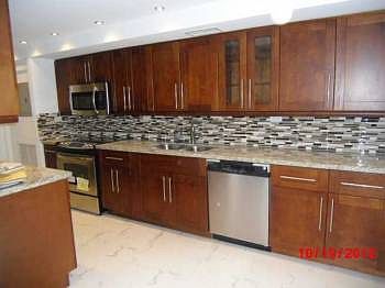 4th image of 6039 Collins Ave APT 418