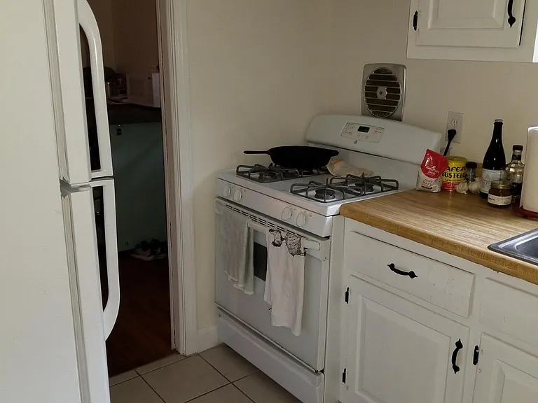 3111 W Franklin St — Photo 5