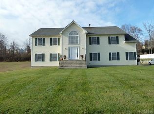 13 Meadow Dr, Carmel, NY 10512