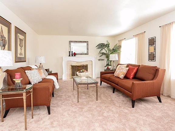 2nd image of 2699 Maplewood Ln