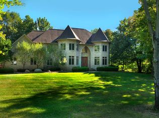 4744 Forest Grove Dr, Brunswick, OH 44212