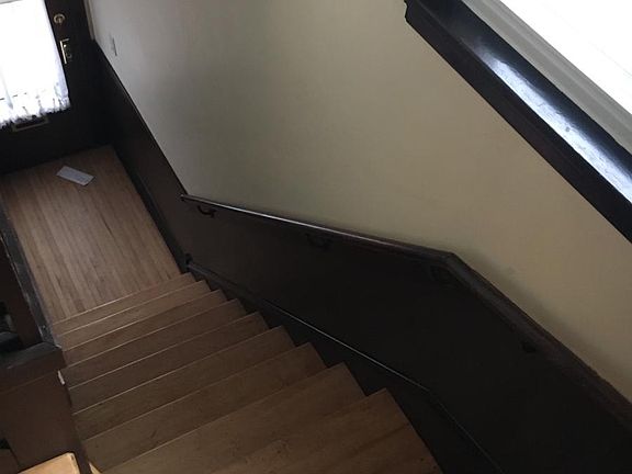 4th image of 4039 N Melvina Ave #2