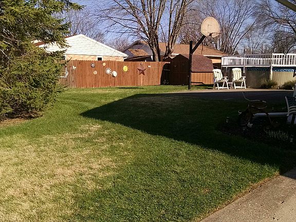 5th image of 82 Madrid Ave