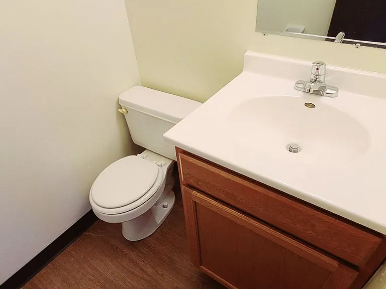 Kimberly Club Apartments — Photo 182