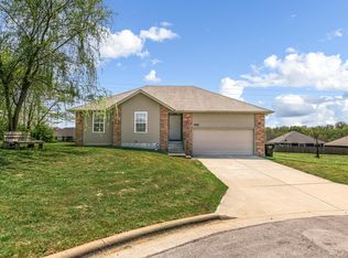2406 W Spring Water St, Springfield, MO 65803