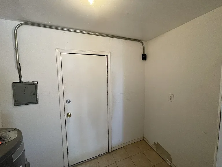3315 E Missouri Ave — Photo 6